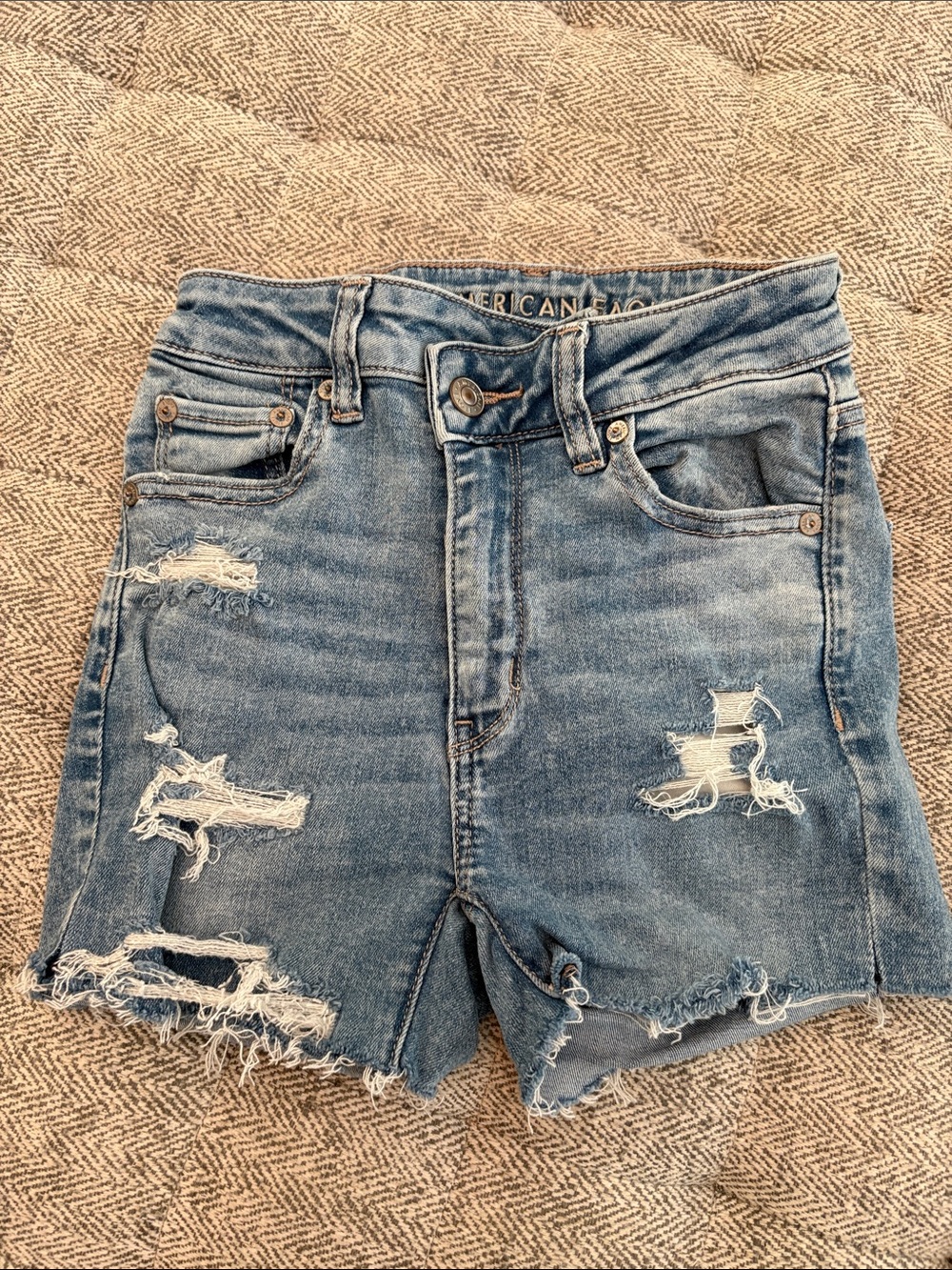 American Eagle hi-rise denim shorts size 00
